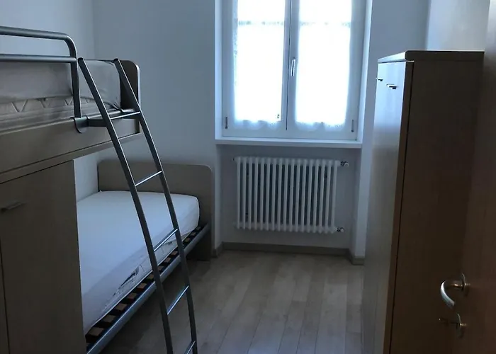 Moderno Appartamento E Ampio Garage In Centro